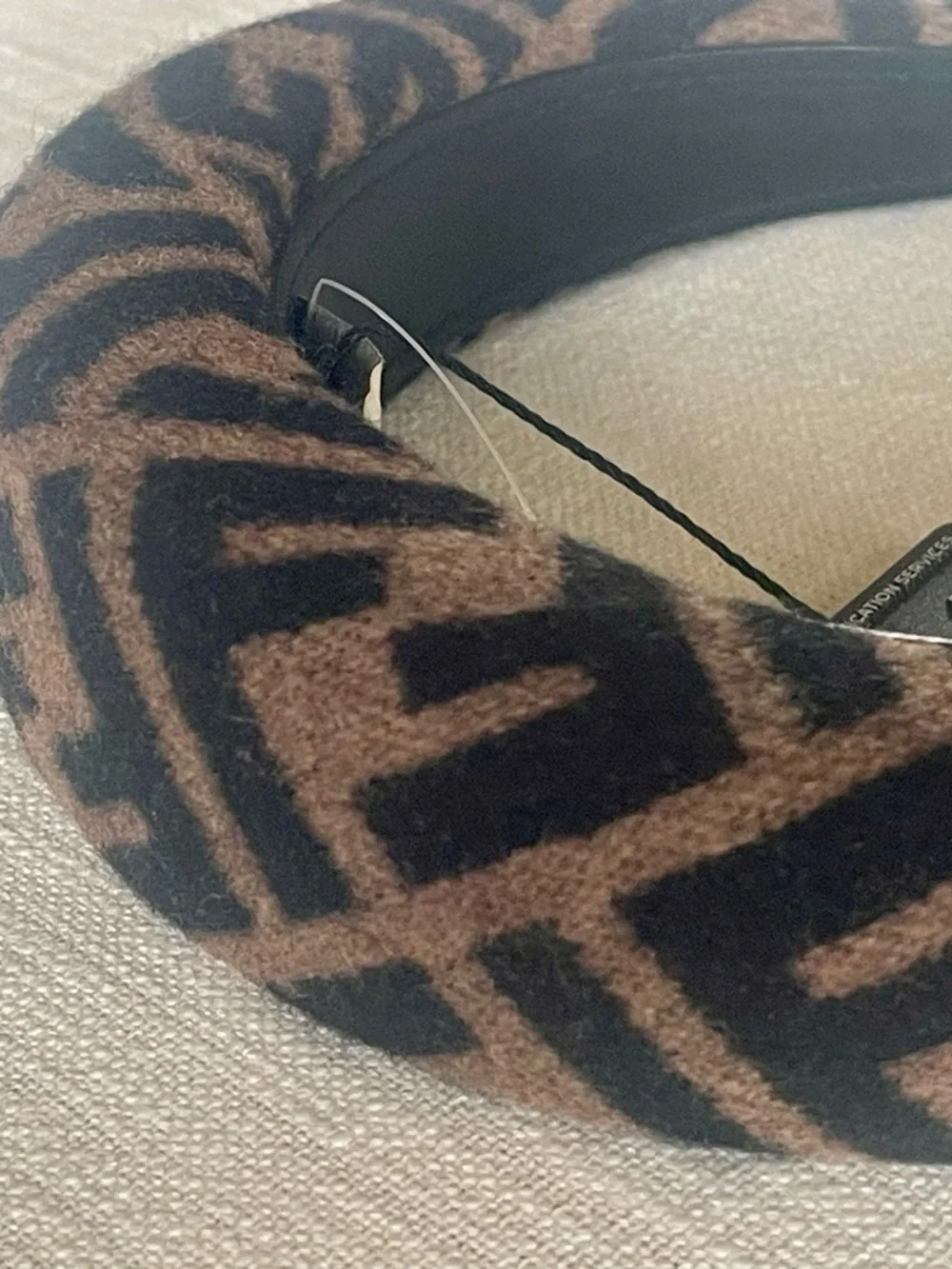 NWOT FENDI ICONIC FF ZUCCA LOGO PATTERN HEADBAND - Picture 3 of 9